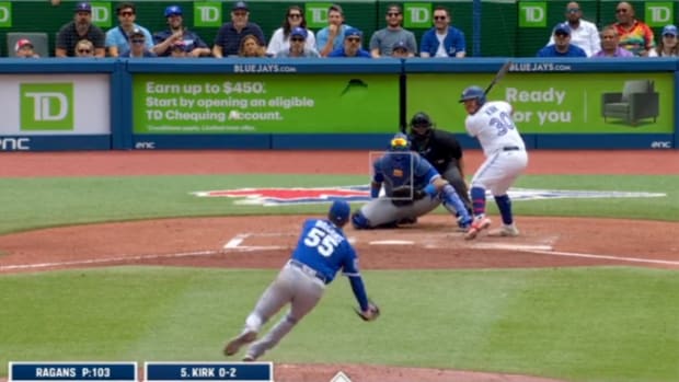 Royals pitcher Cole Ragans threw three consecutive wild pitches vs. Blue Jays